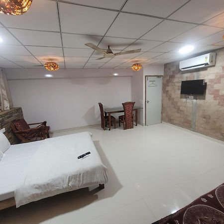 Agrawal Bhavan Budget Stay Only For Indians Mumbai Eksteriør bilde