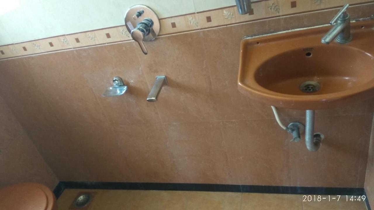 Agrawal Bhavan Budget Stay Only For Indians Mumbai Eksteriør bilde