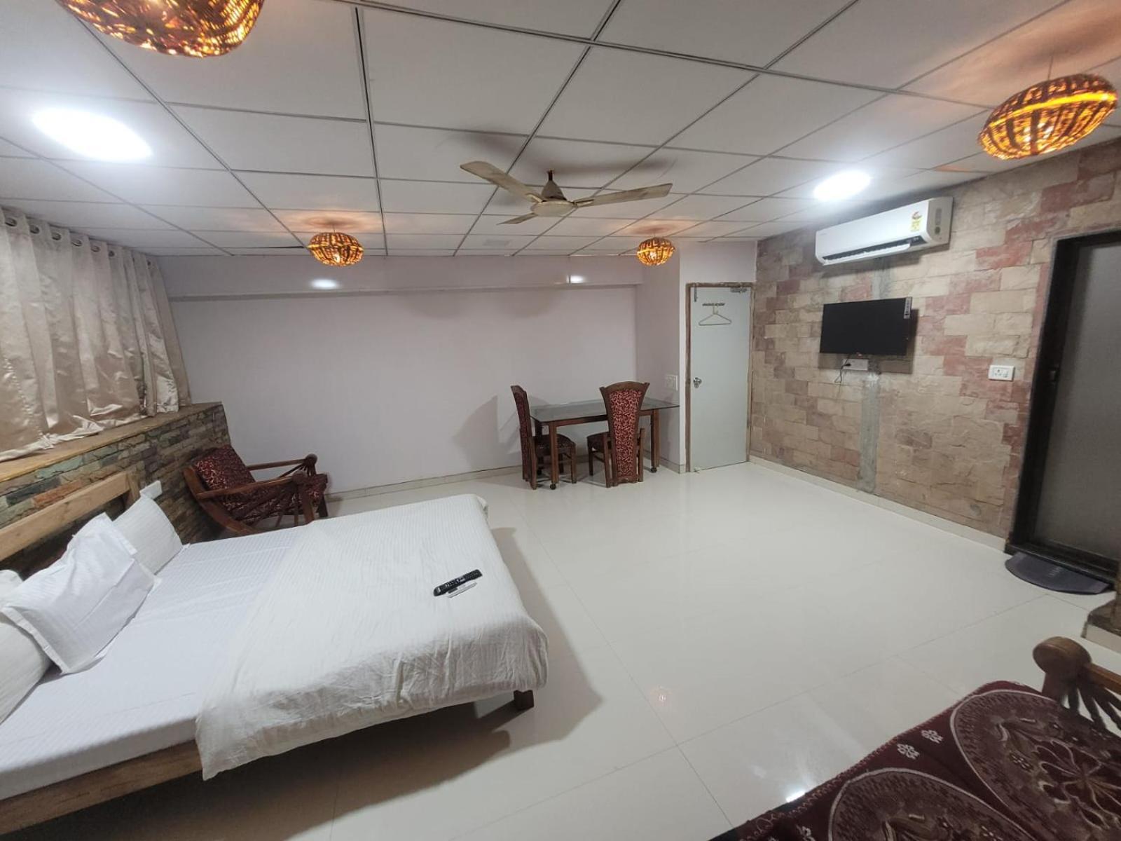 Agrawal Bhavan Budget Stay Only For Indians Mumbai Eksteriør bilde